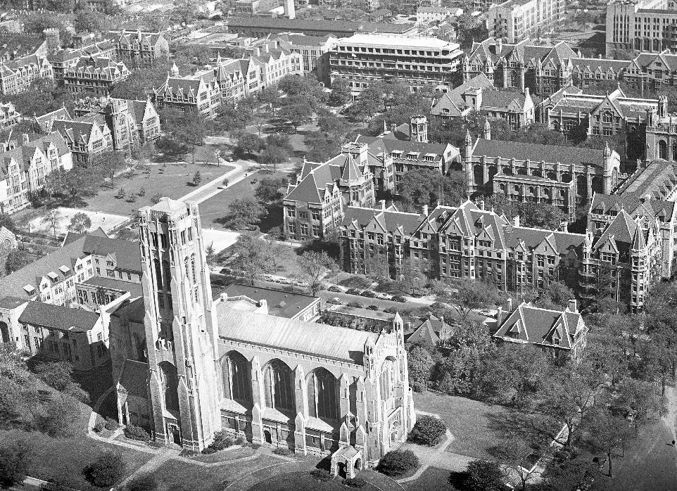 Black and white picture of the University of Chicago in 1947
